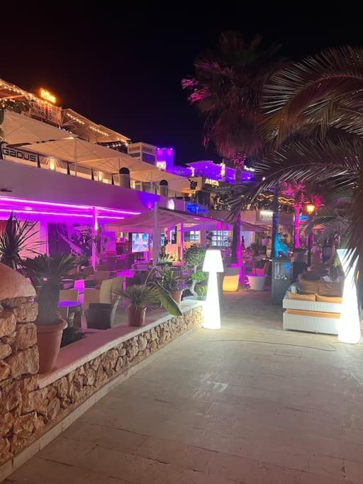 Great Penthouse With Pool And Private Roof Terrace Santanyi