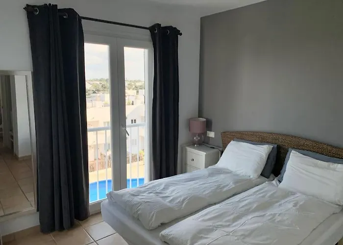 Great Penthouse With Pool And Private Roof Terrace